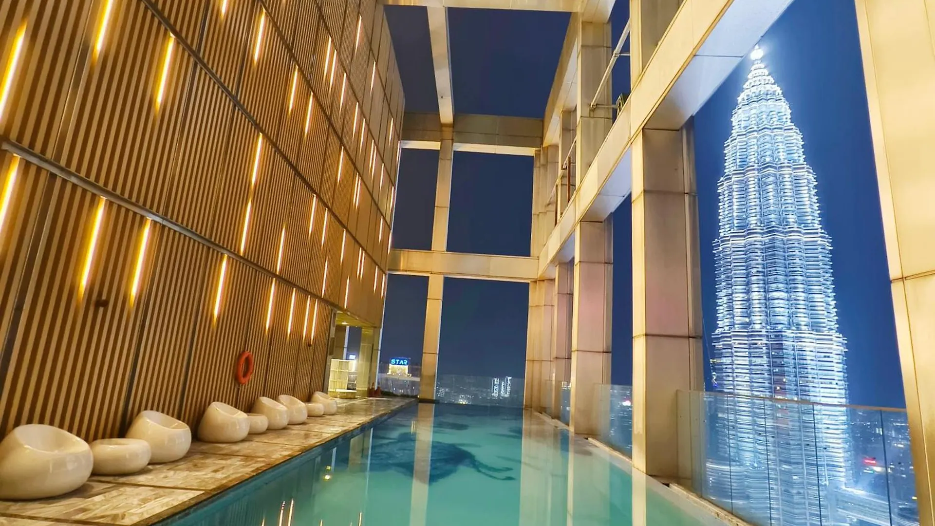 Apartment Tropicana The Residence Klcc By Rooftop Skypool Kuala Lumpur Malaysia