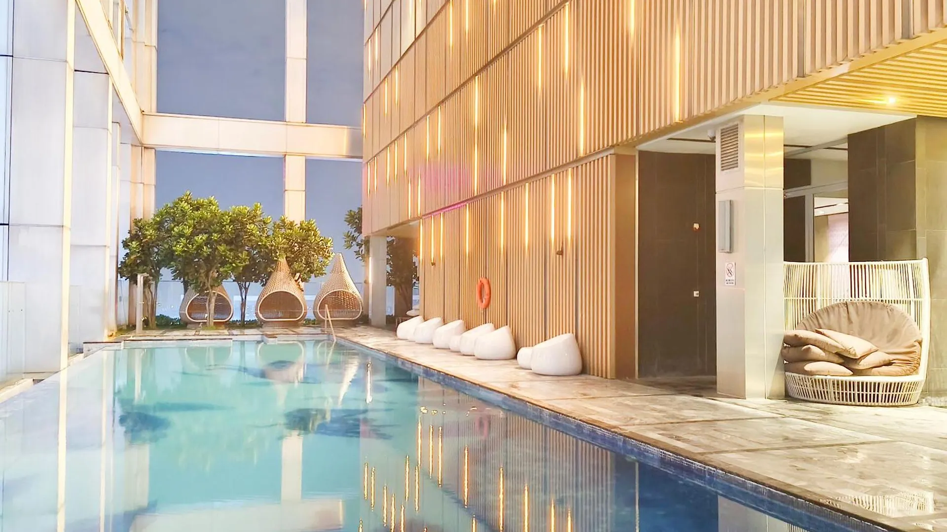 Tropicana The Residence Klcc By Rooftop Skypool Kuala Lumpur Apartment